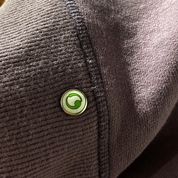 ❌SOLD❌Vintage Lululemon Lilac Yoga Hoodie Size 4 - Picture 7 of 7